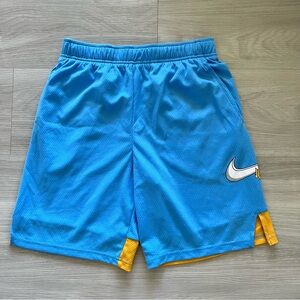 NIKE Athletic Shorts Youth L